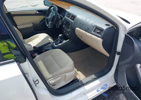 2011 Volkswagen Jetta 2.5L Se z USA, uszkodzony, nr VIN 3VWDX7AJ9BM335056